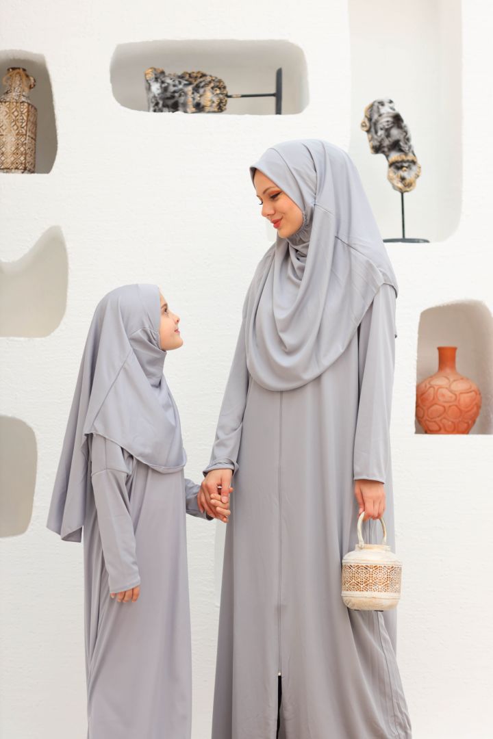 Tek Parça Fermuarlı Anne - Çocuk Kombini Namaz Elbisesi  Gümüş