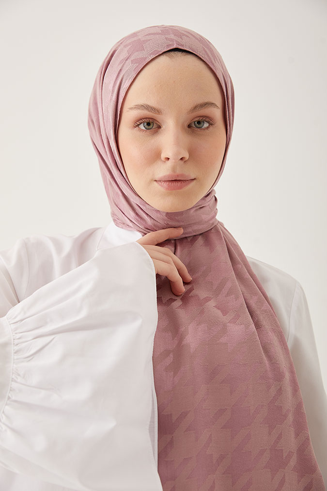 Parlak Jakar Kaz Ayağı