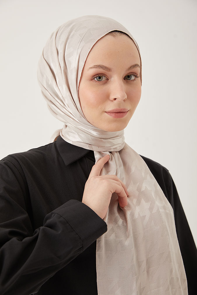 Parlak Jakar Kaz Ayağı