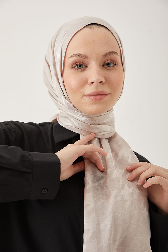 Parlak Jakar Kaz Ayağı