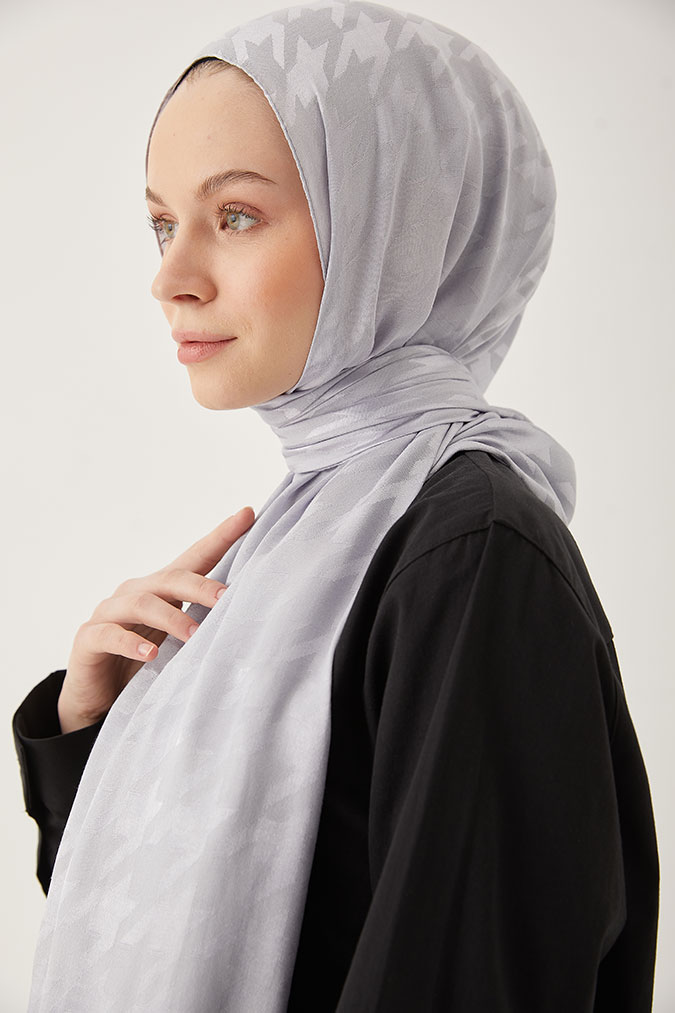 Parlak Jakar Kaz Ayağı
