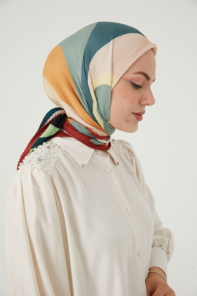 Pliseli Eşarp Model E
