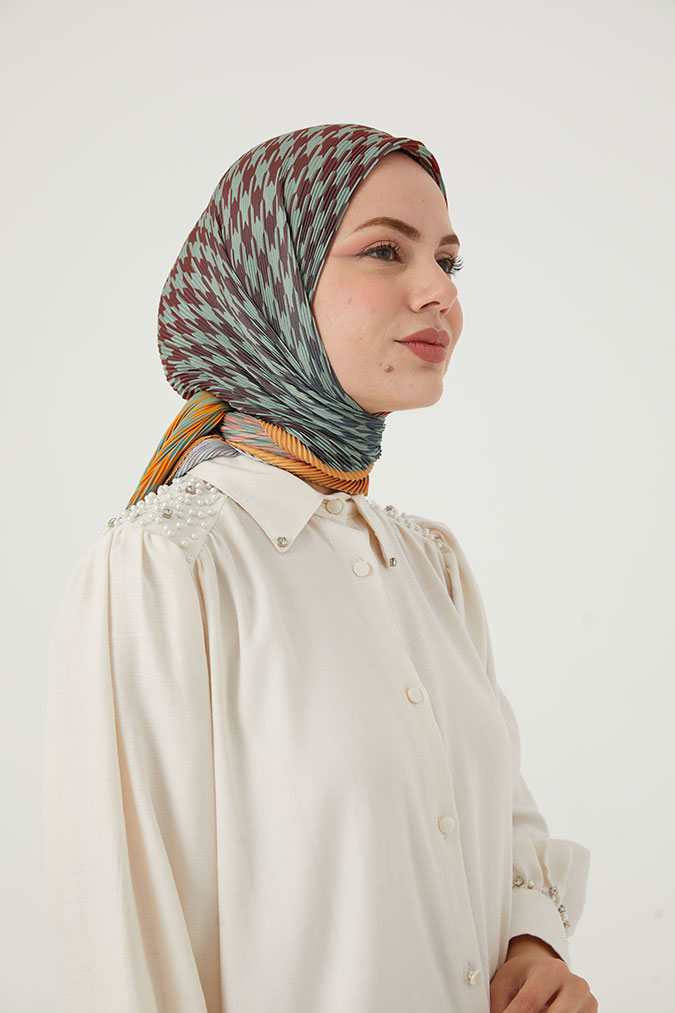 Pliseli Eşarp Model F