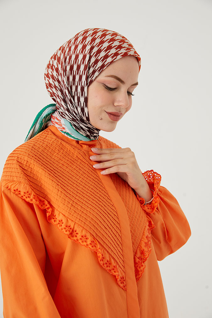 Pliseli Eşarp Model F
